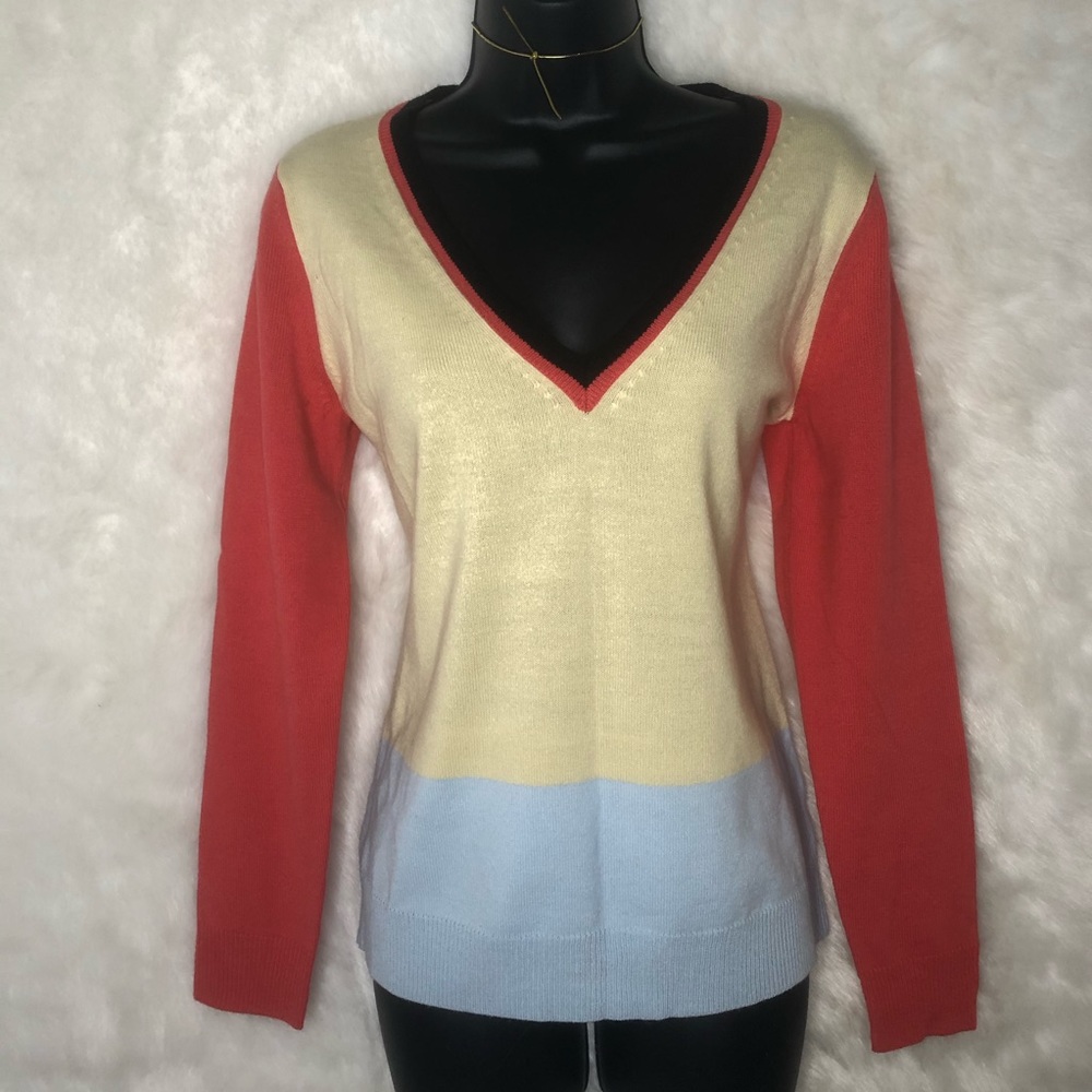 Color-block V-neck Sweater - Picture 4 of 8